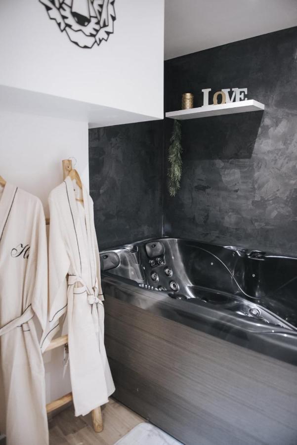 Appartement 2 Pieces Jacuzzi Brioude Exterior foto